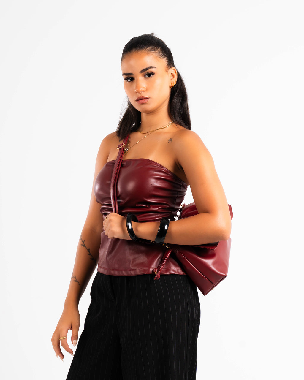 The LOUVE Burgundy