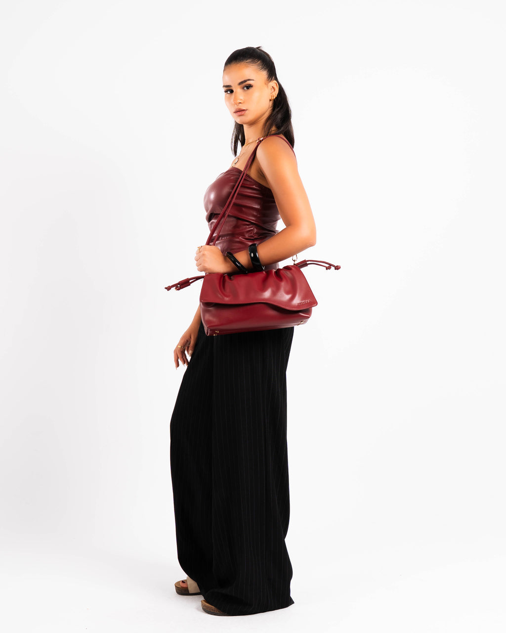 The LOUVE Burgundy