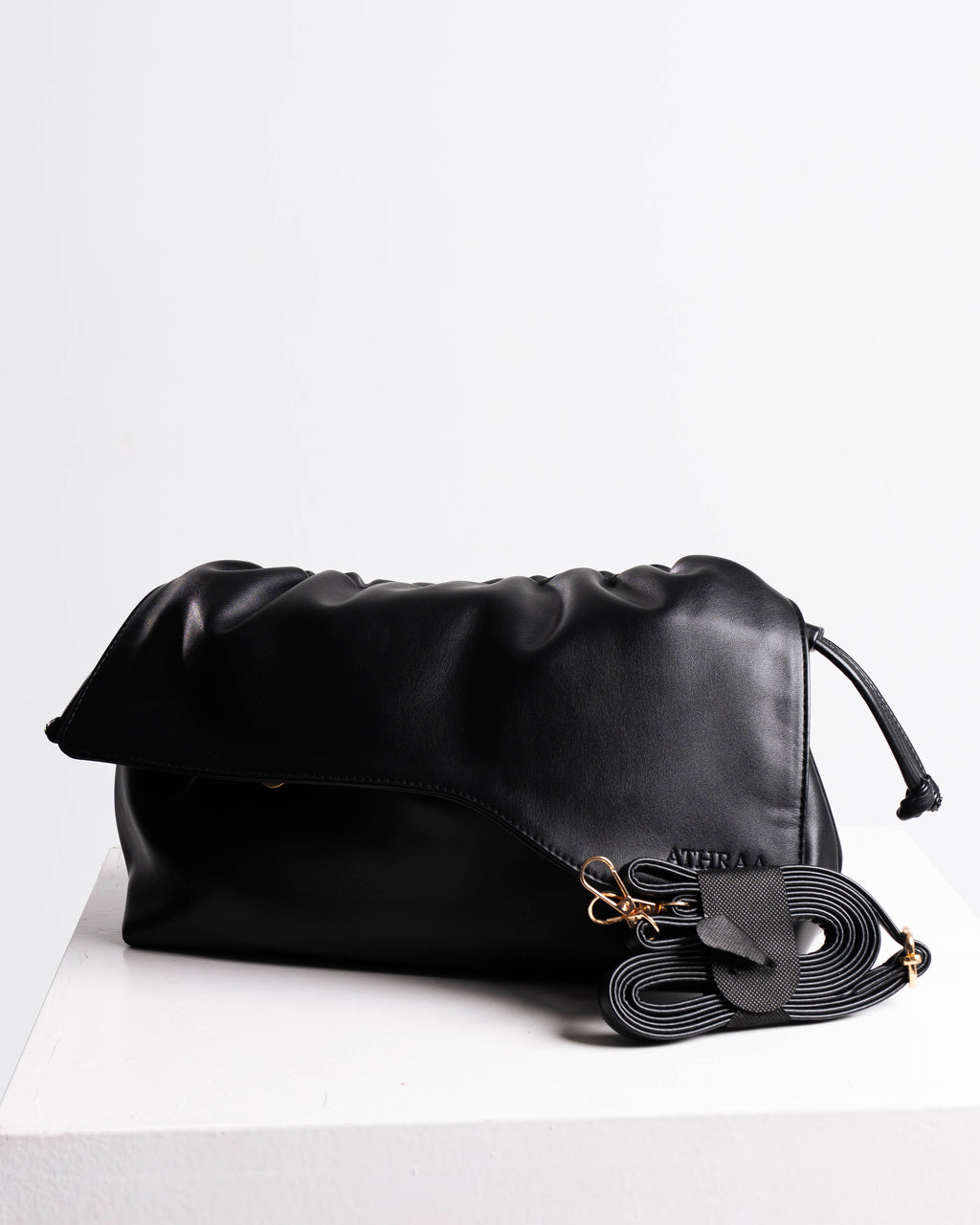 The LOUVE Black