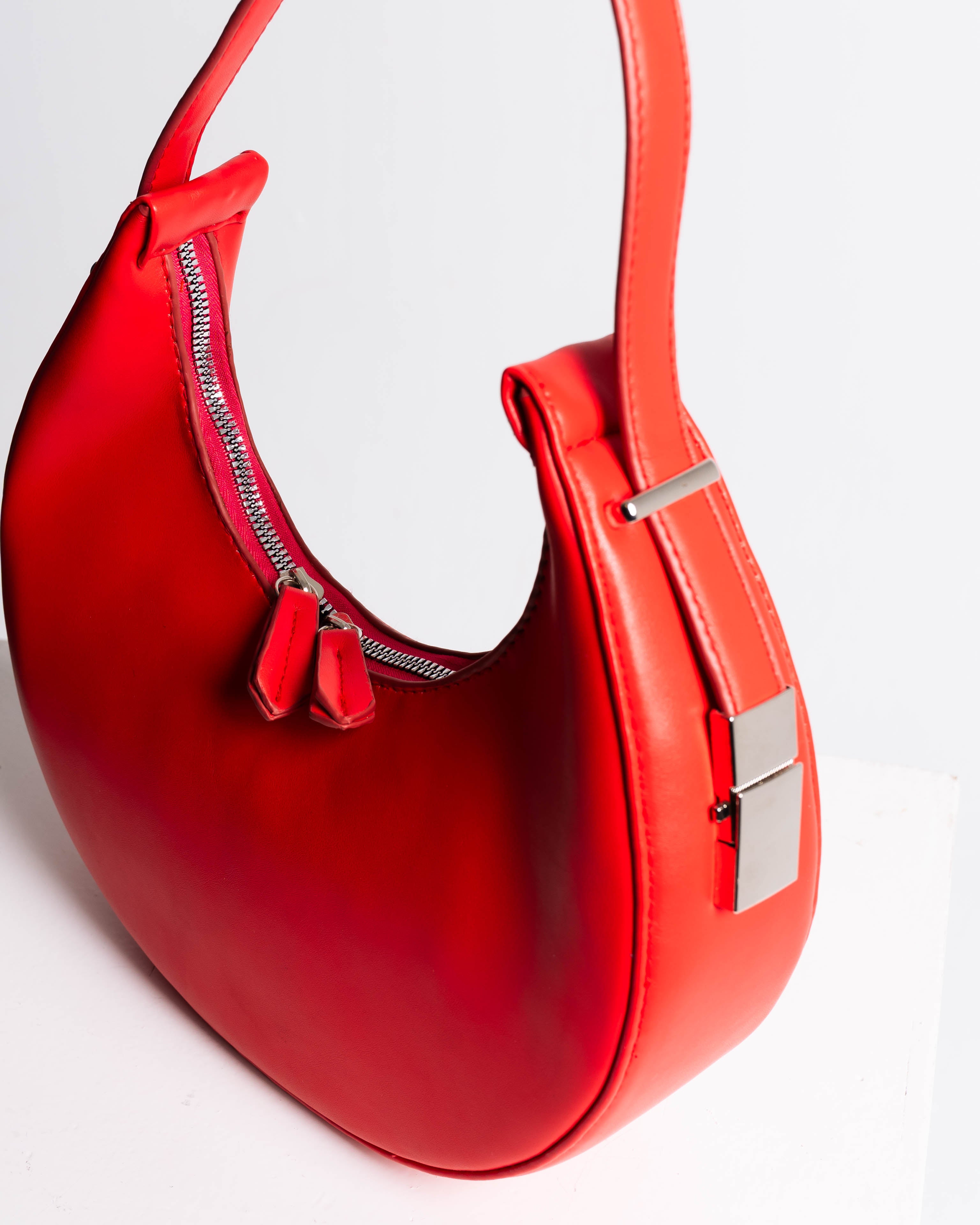 LUMI Crescent Cherry Red