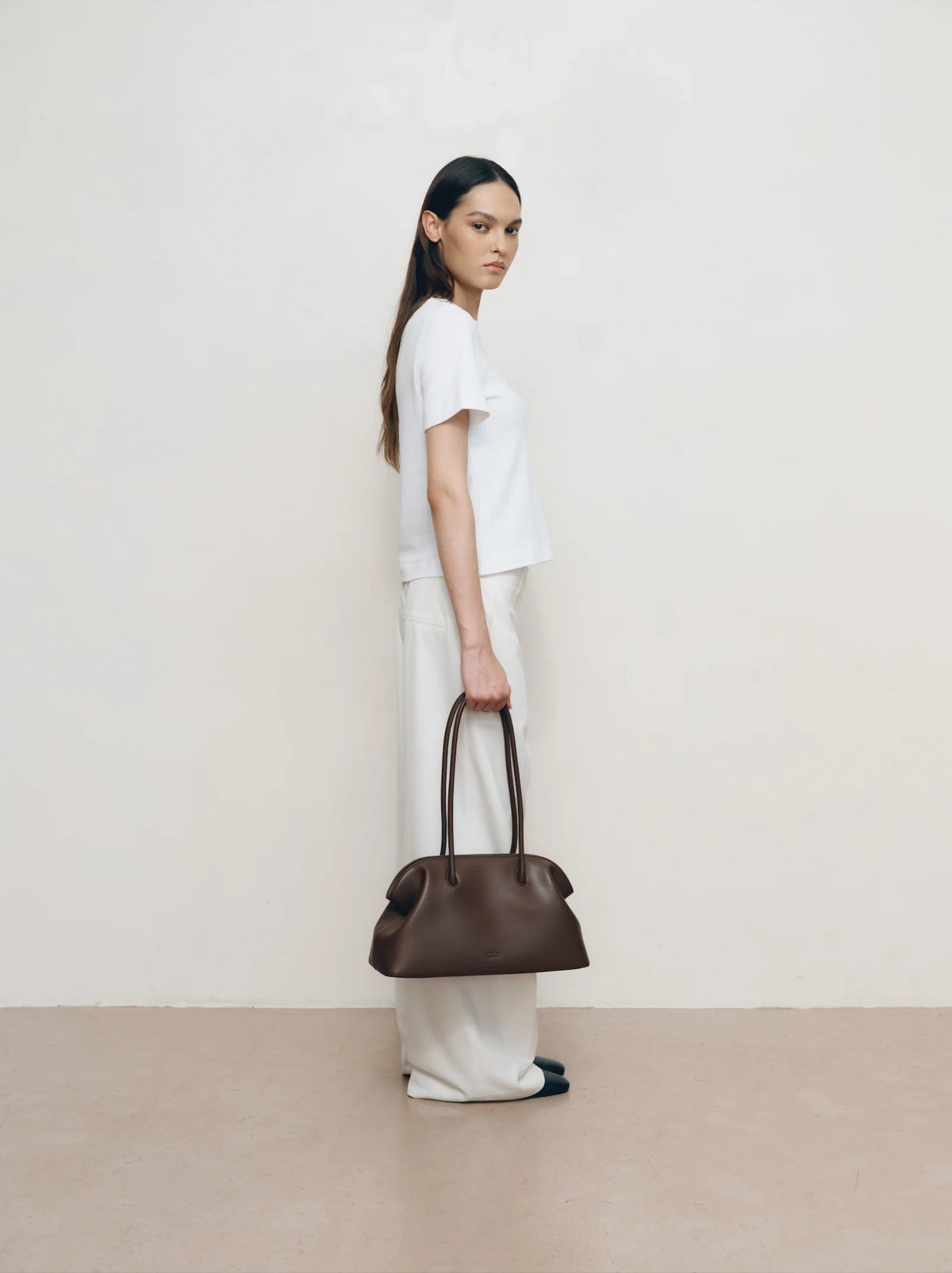 AUVRA DARK BROWN
