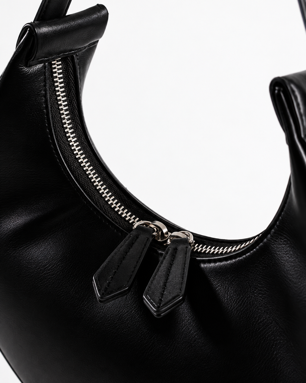 LUMI Crescent Black